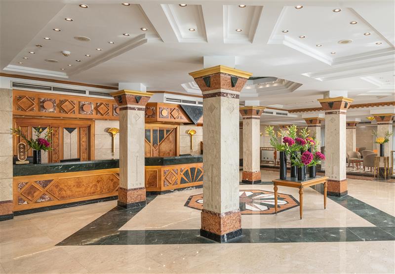 JAZ Pyramids Resort